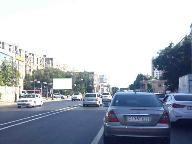 M.Hadi küç. (Music Gallery-nin qarşısı)