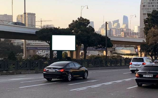 H.Əliyev pr. (Excelsior otelin yanı)