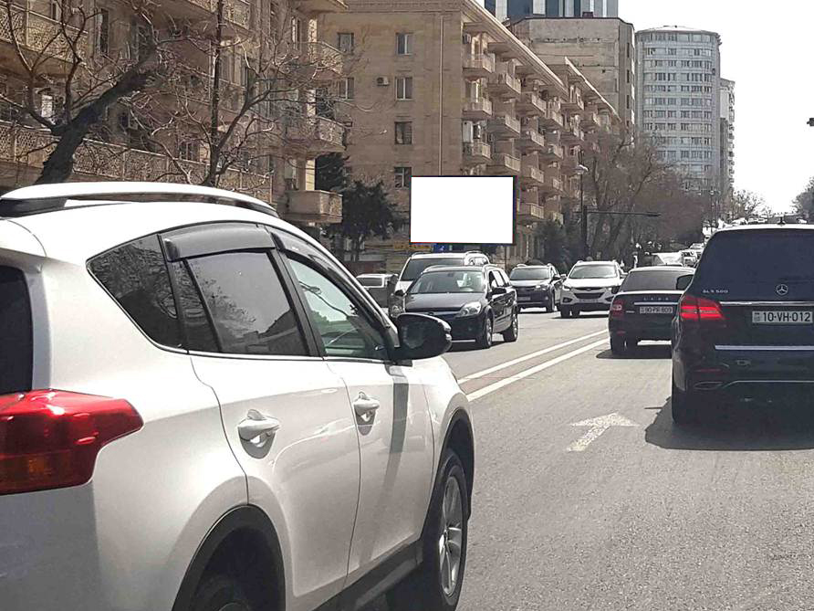 İnşaatçılar pr. - Ə.Haqverdiyev küç.